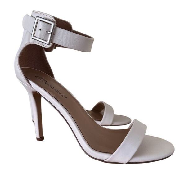 Breckelle’s Womens White Slingback Stiletto Heel Sandals Sz 7.5 Spring Bride - Picture 2 of 12